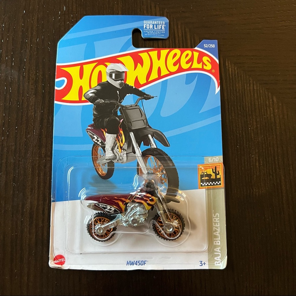 Hot Wheels Baja Blazers Red & Yellow Flames HW450F Dirt Bike/ Motor Cycle 52/250